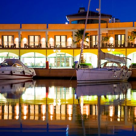 Marina Place Resort Genoa Exterior photo