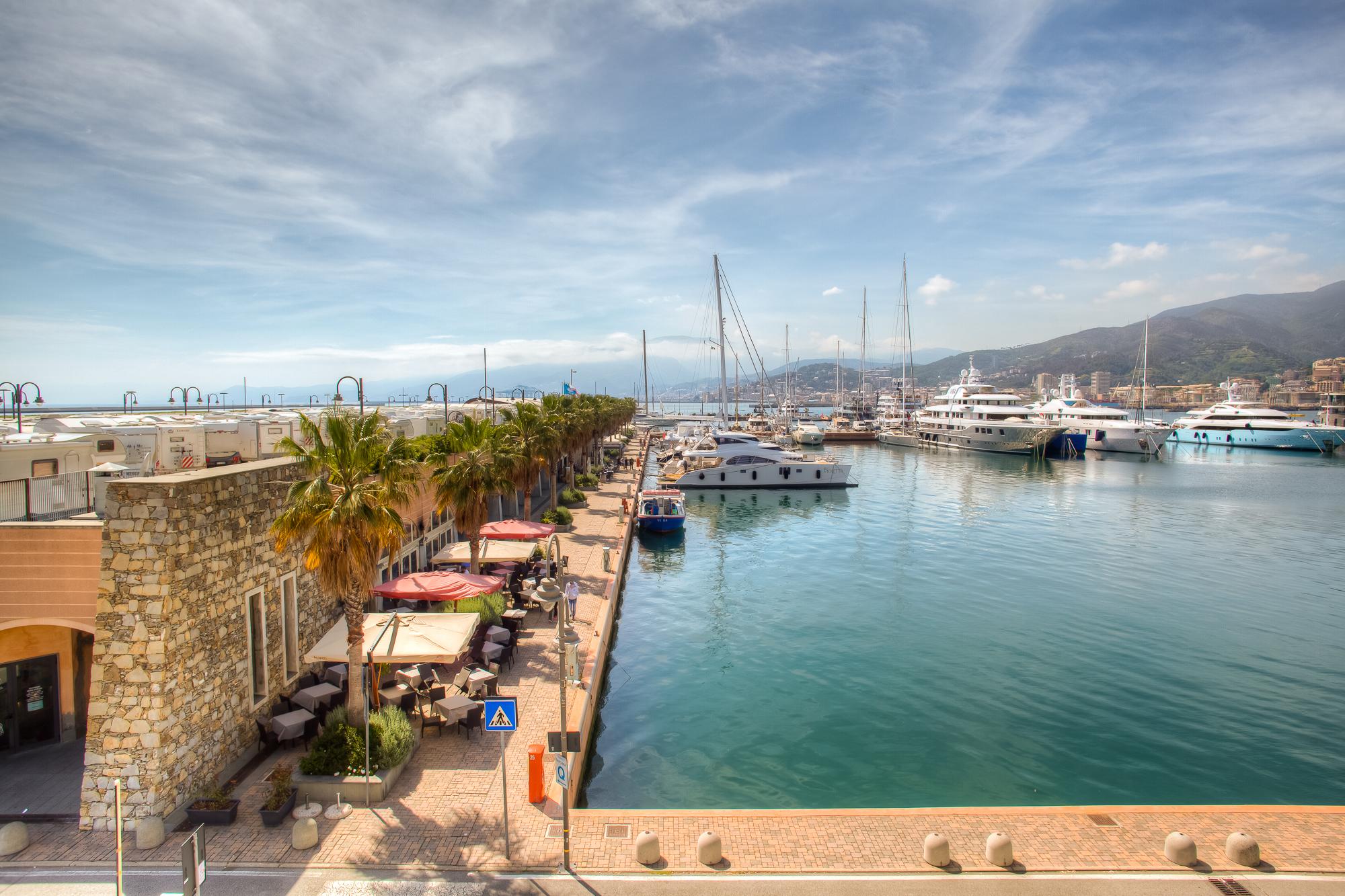 Marina Place Resort Genoa Exterior photo