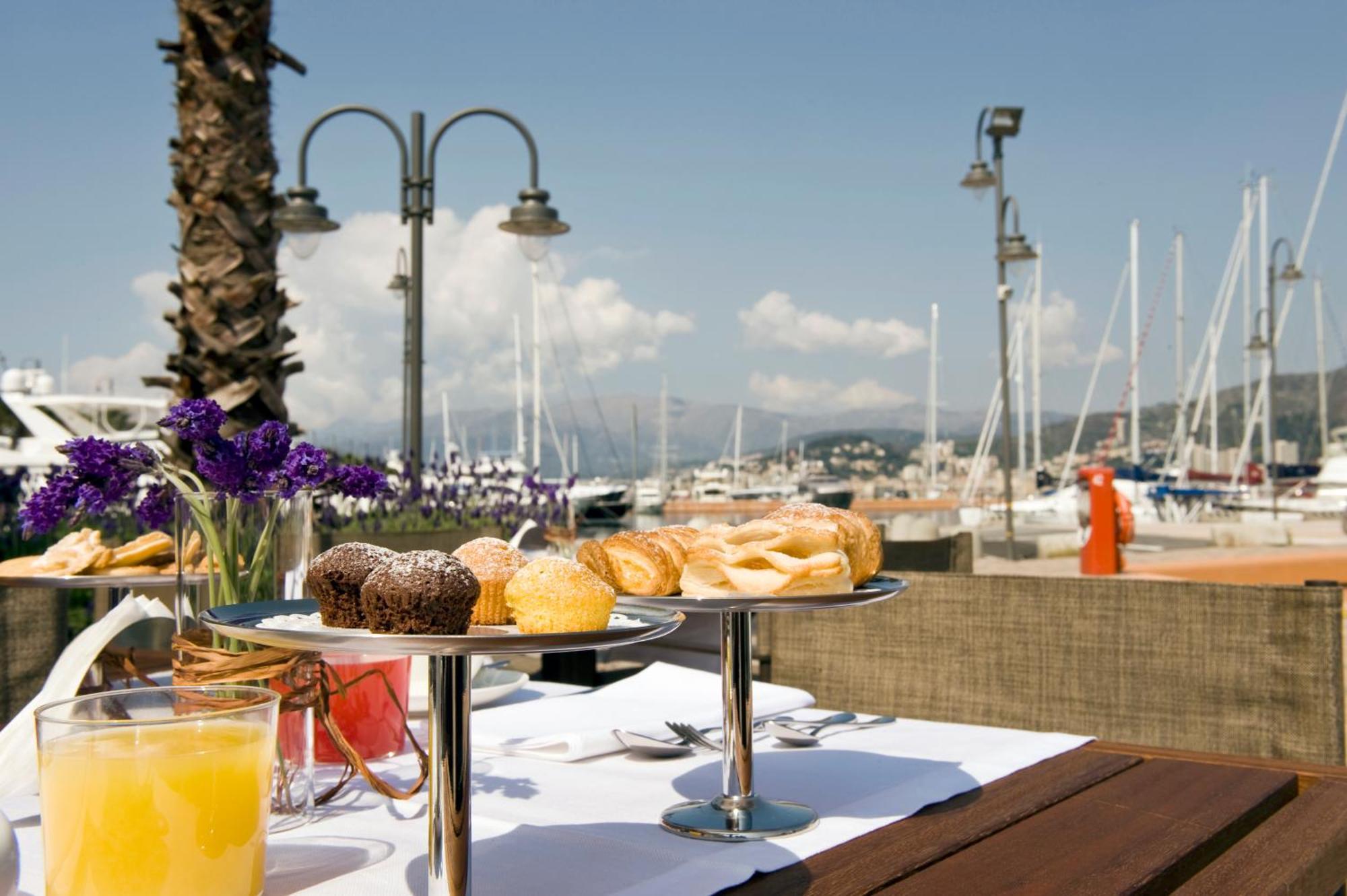 Marina Place Resort Genoa Exterior photo